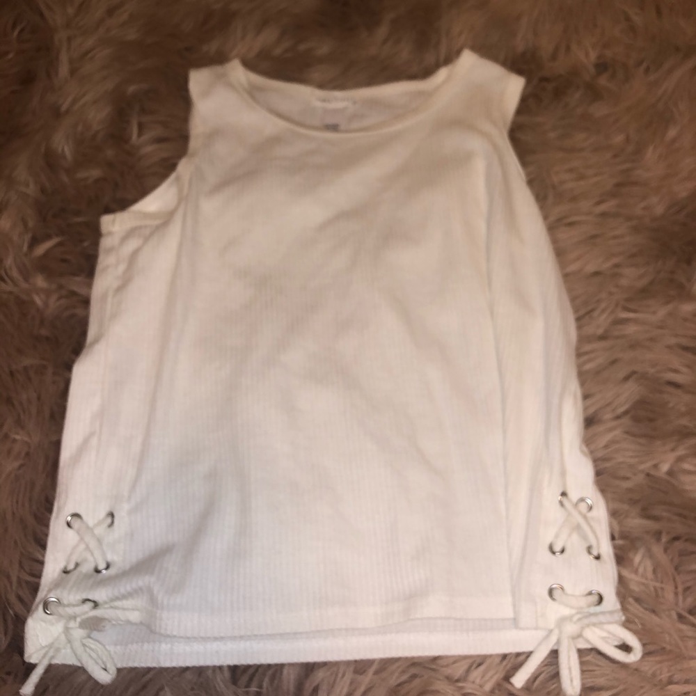 cream/white tank top